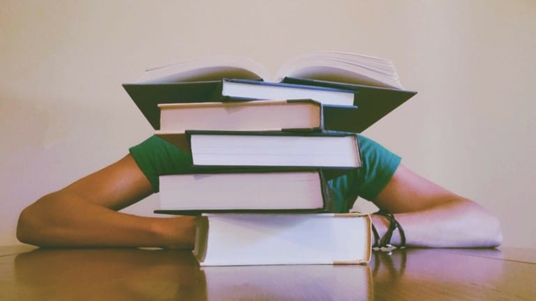 how to read more books