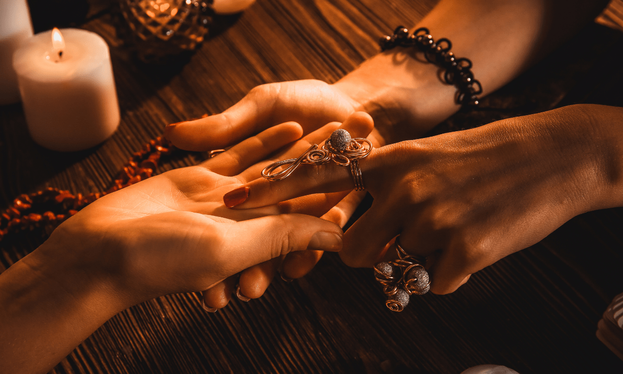 Decoding the Unspoken: How to Read People's Minds and Master Communication